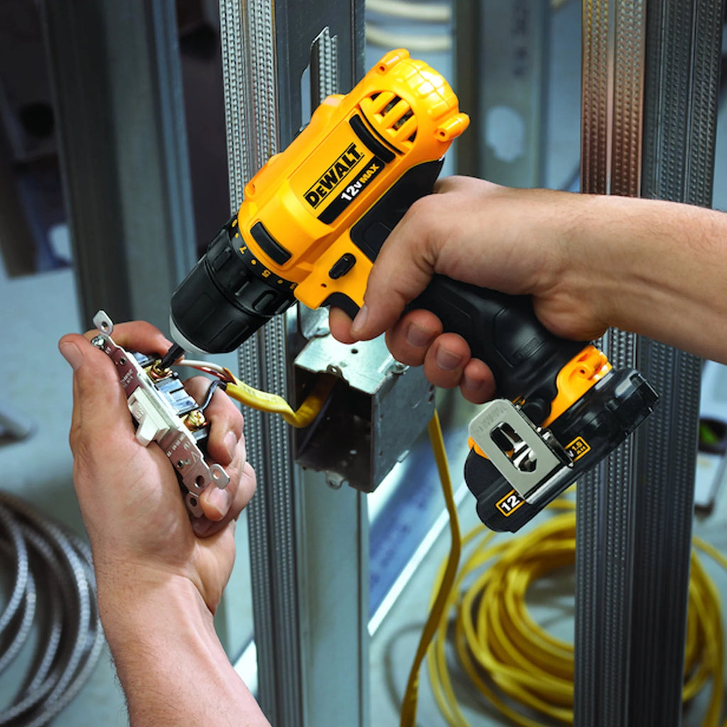 12V MAX Cordless Drill and Driver Combo Kit R840623