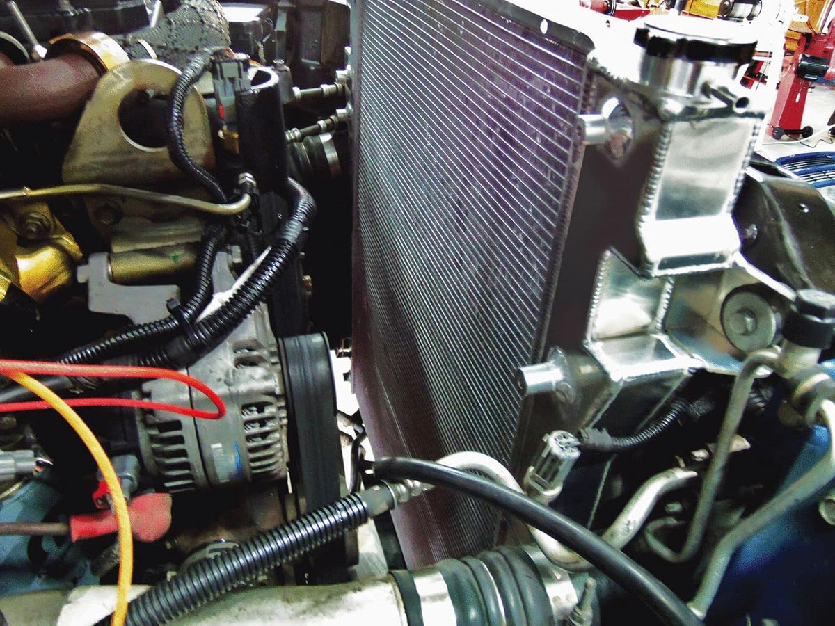 2 Rows Radiator Compatible For Dodge Ram 2500 Ram 3500 Chassis Cab 5.9L 6.7L Cummins 2003-2009 D70719