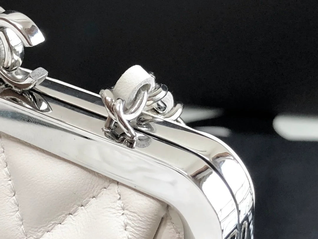 White Clutch Bag S81932