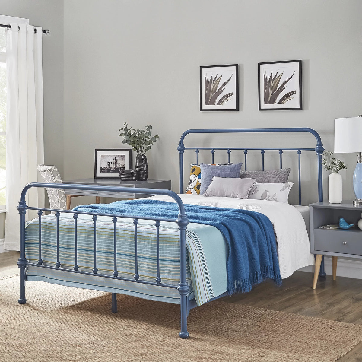 Queen Metal Bed K873