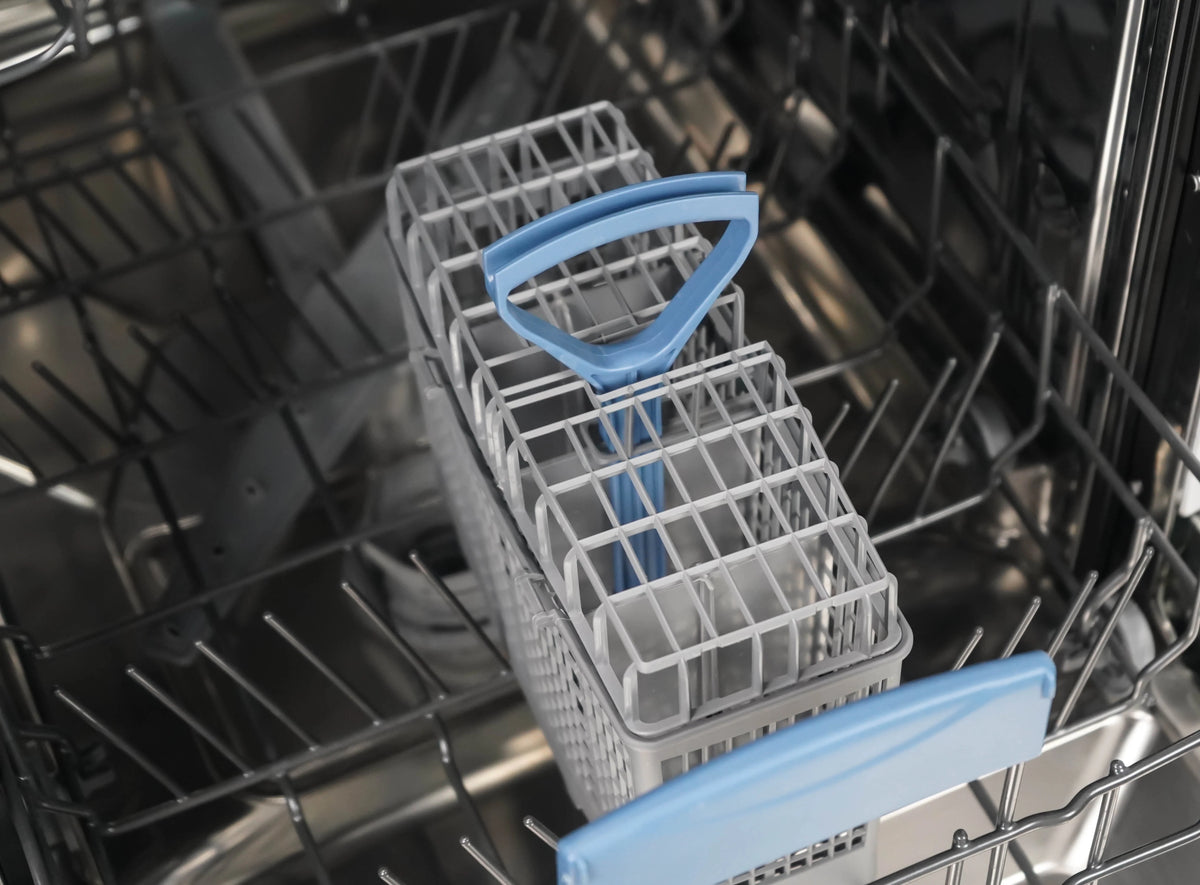 18 Wide Built-in Dishwasher in White L337
