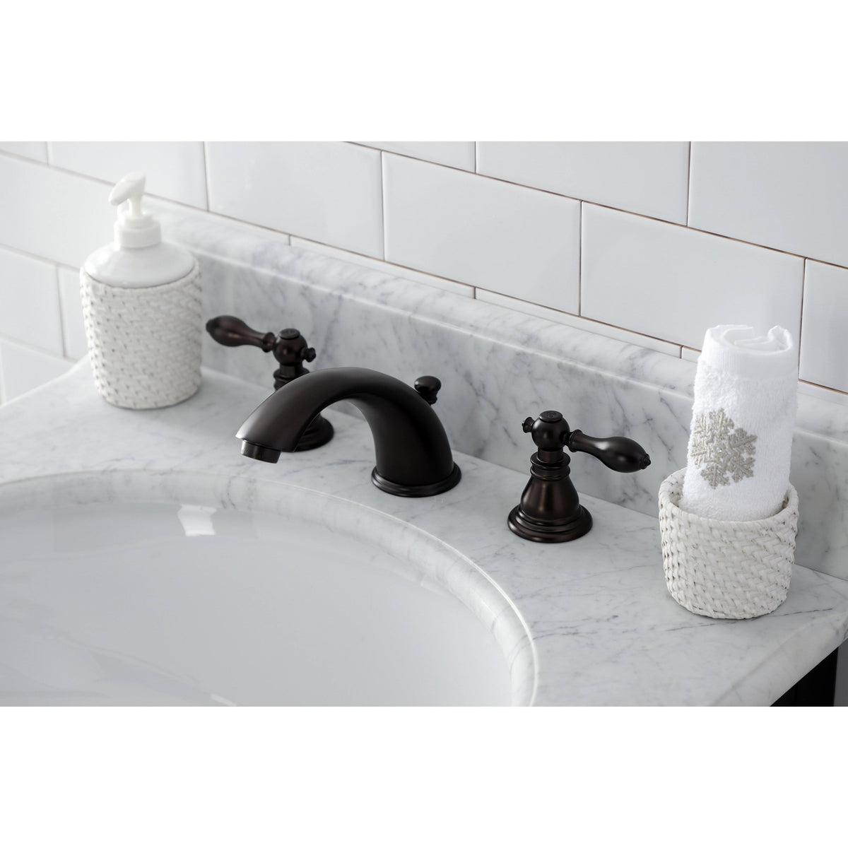 Widespread Bathroom Faucet with Pop-Up Brushed Brass R7511