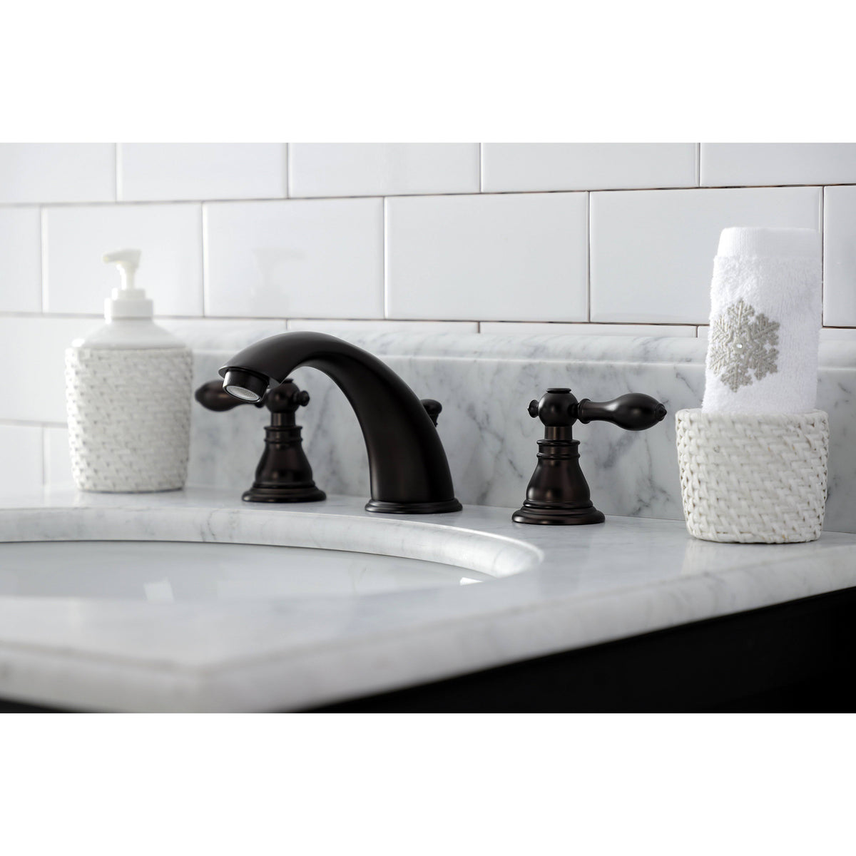 Widespread Bathroom Faucet with Pop-Up Brushed Brass R7511
