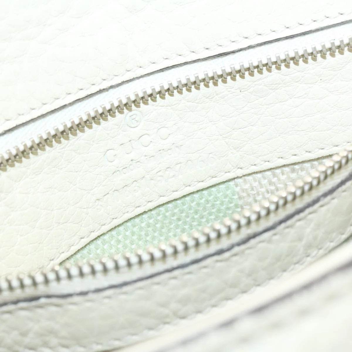 White Leather Bamboo Handbag P55017