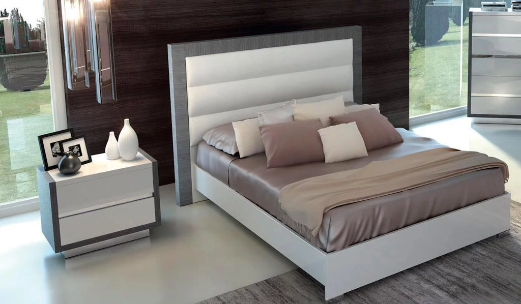 Glossy White Silver 5Ps Bedroom Set K66236