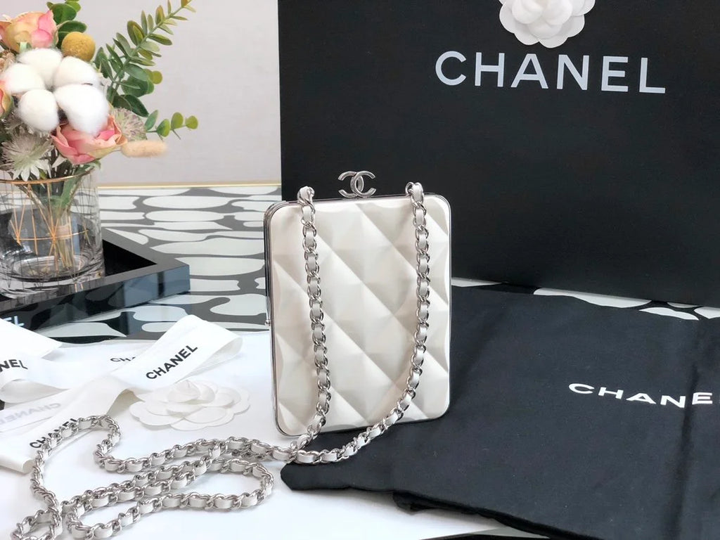 White Clutch Bag S81932
