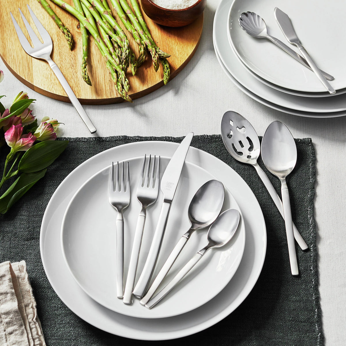 45pc Satin Stainless Steel Flatware Set U85842