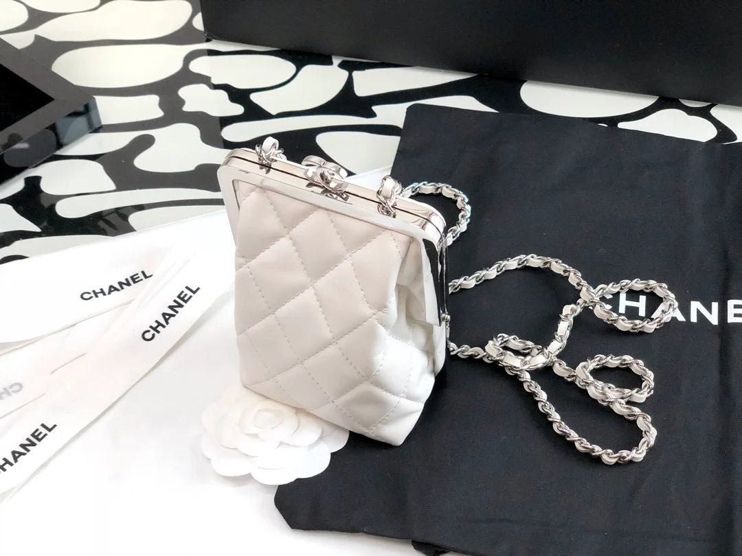 White Clutch Bag S81932