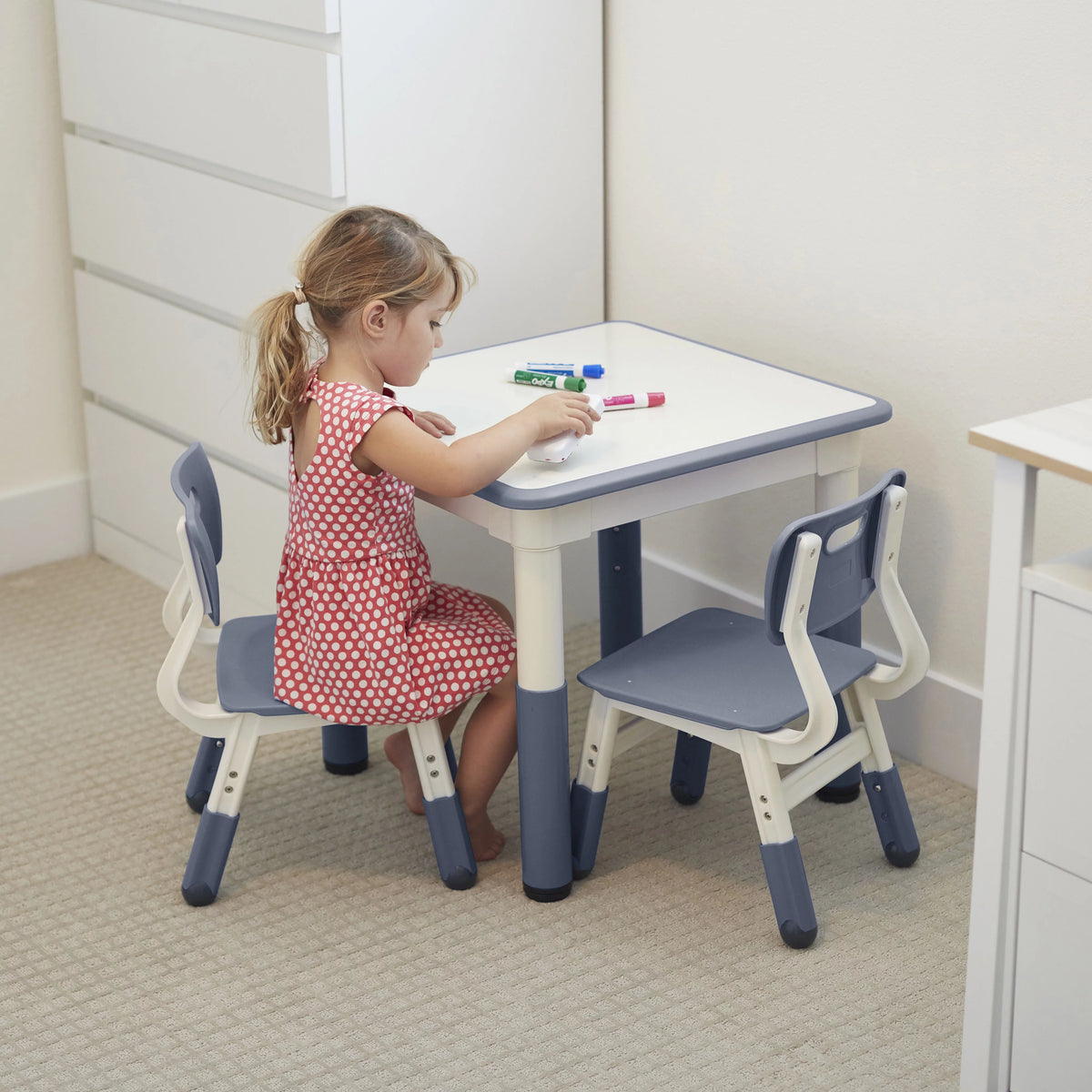 Adjustable Kids Activity Table with 2 Chairs X918485